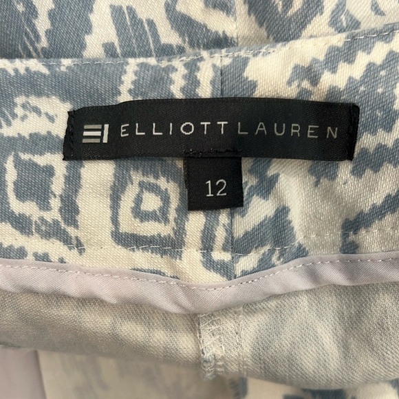 🔥Elliott Lauren Blue and White Patterned Pants🔥 - Picture 3 of 8